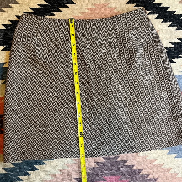 Compagnia Italiana wool herringbone mini skirt - Picture 7 of 8